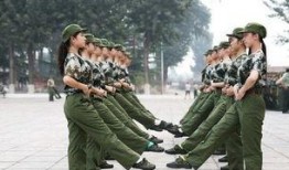 吃瓜网女子军训跳舞,军训跳舞瞬间走红网络