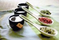 娱乐吃瓜酱中医养生,吃瓜之余，健康生活新主张